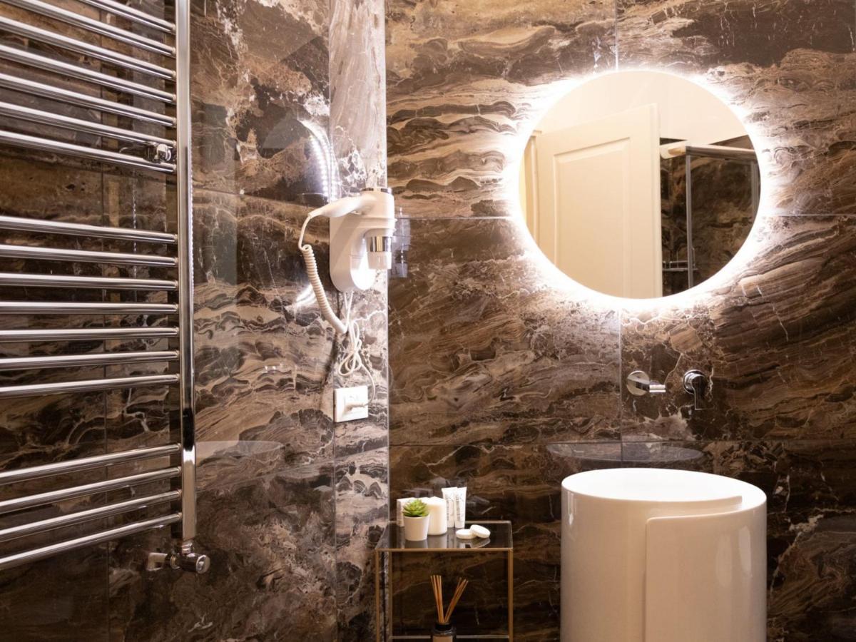 The Best Rent - Elegant Five-Bedrooms Apartment Near Colosseo Rome Luaran gambar