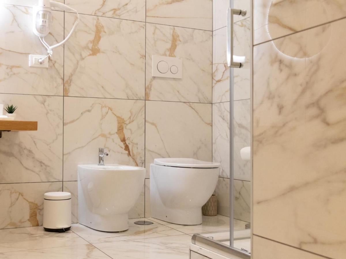 The Best Rent - Elegant Five-Bedrooms Apartment Near Colosseo Rome Luaran gambar