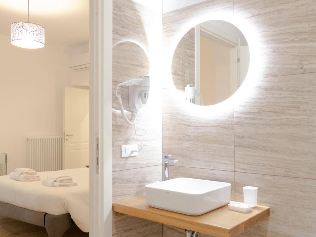The Best Rent - Elegant Five-Bedrooms Apartment Near Colosseo Rome Luaran gambar
